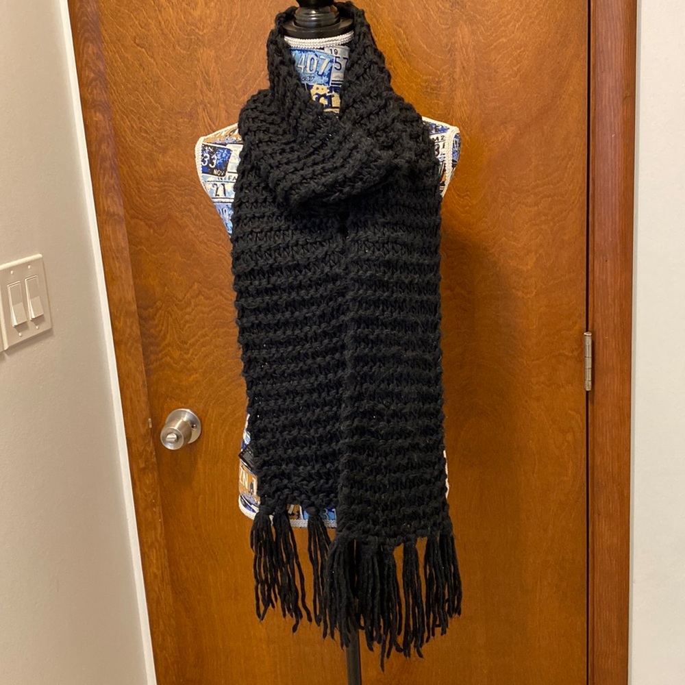 H&M divided long scarves